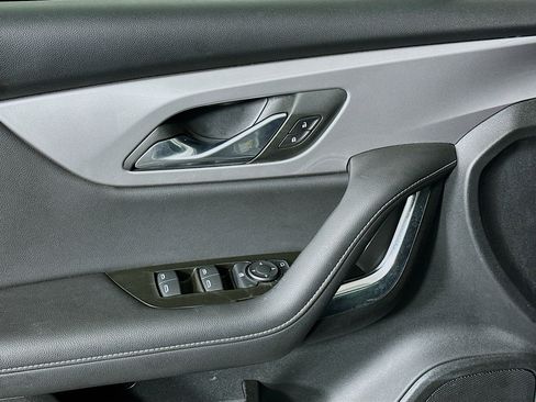 Used 2025 Chevrolet Blazer LT FWD image 15