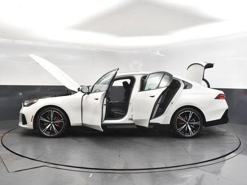 New 2026 BMW 530i 530i w/ M Sport Package image 46