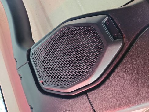 Used 2020 Jeep Wrangler Sport image 27