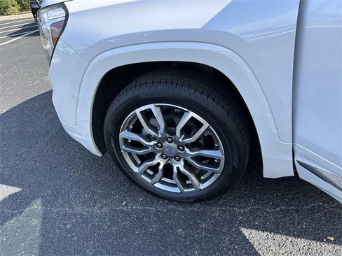 Used 2023 GMC Terrain Denali w/ Denali Premium Package image 33