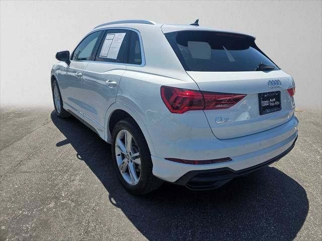 Used 2020 Audi Q3 2.0T Premium Plus w/ Premium Plus Package AWD/4WD image 5