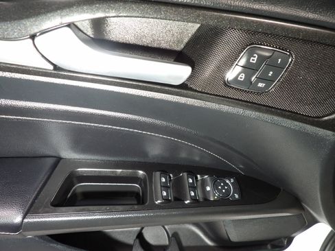 Used 2019 Ford Fusion Titanium image 10