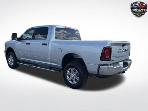 Used 2026 RAM 2500 Big Horn AWD/4WD image 3