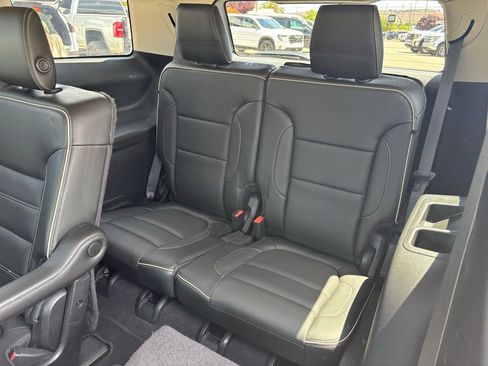 Used 2017 GMC Acadia Denali w/ Technology Package AWD/4WD image 27