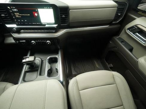 Used 2024 GMC Sierra 1500 SLT w/ SLT Premium Plus Package AWD/4WD image 15