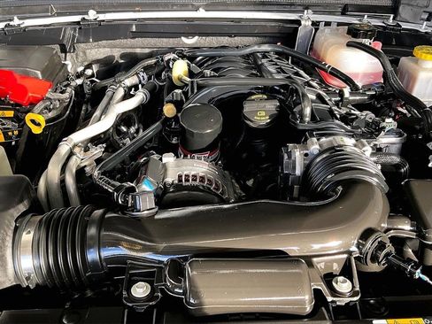 Used 2023 Jeep Gladiator Rubicon w/ Cold Weather Group image 9