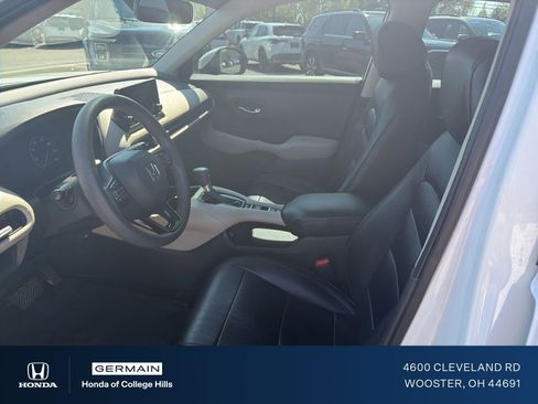 Used 2023 Honda HR-V LX image 14
