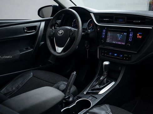 Used 2019 Toyota Corolla LE FWD image 4