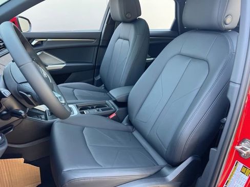 New 2025 Audi Q3 2.0T Premium image 26