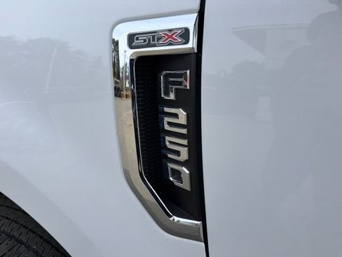 Used 2021 Ford F250 XL w/ STX Appearance Package image 9