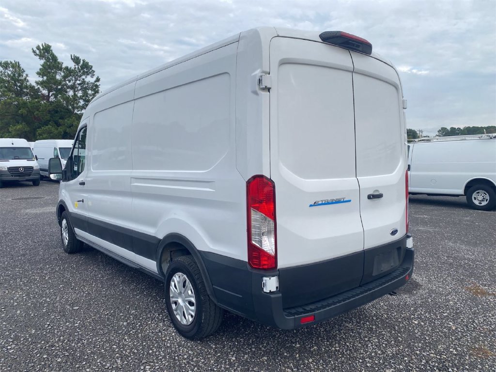 Used 2023 Ford E-Transit Medium Roof RWD image 23