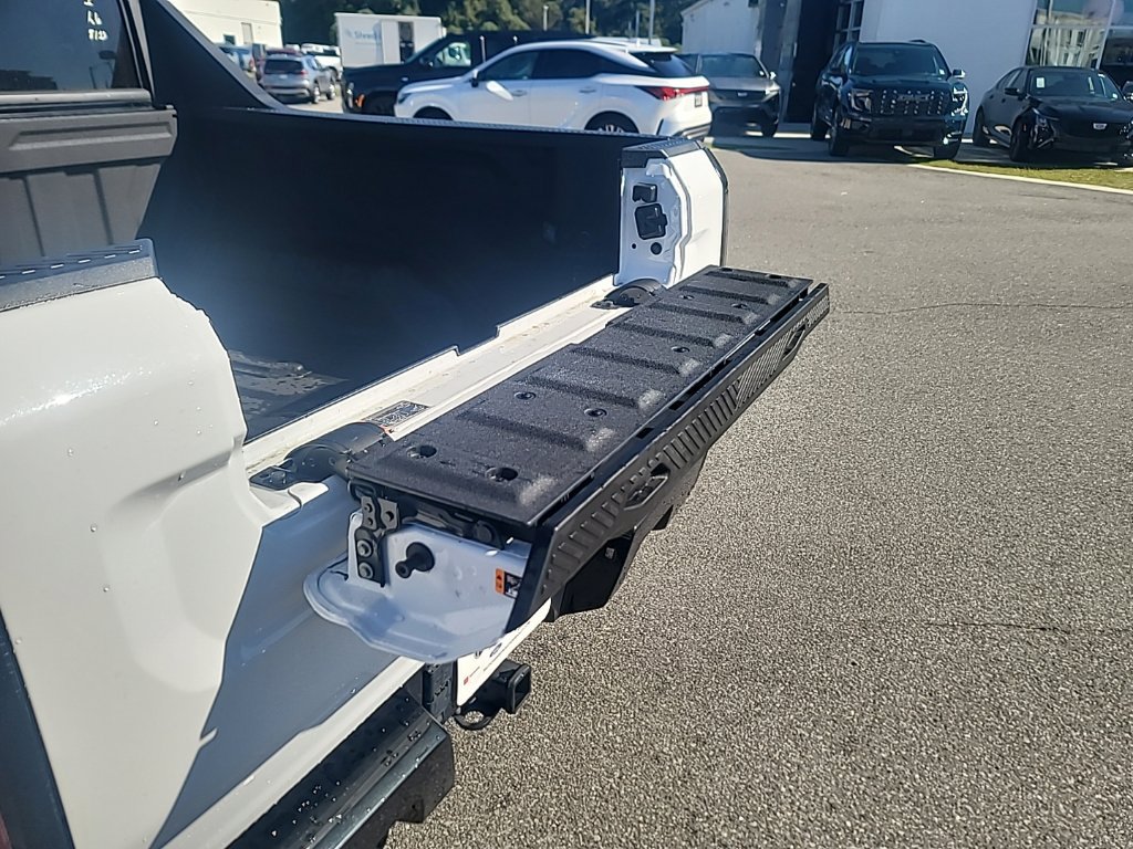 Used 2025 GMC Hummer EV 2X w/ LPO, Sport Package AWD/4WD image 13
