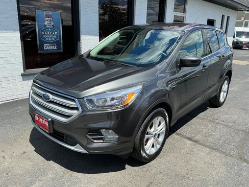 Used 2019 Ford Escape SE AWD/4WD image 2