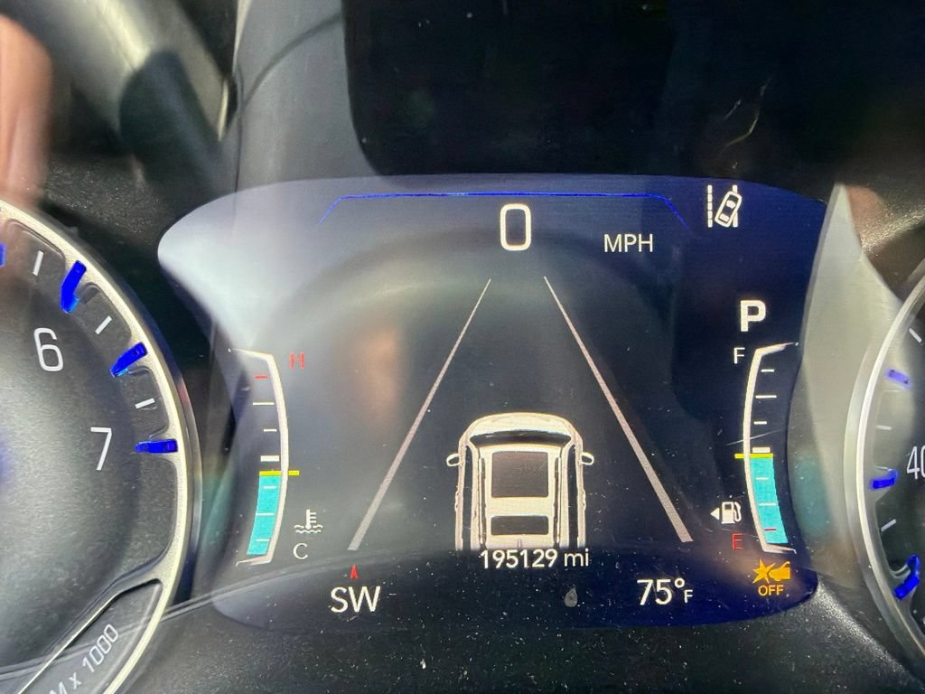 Used 2023 Chrysler Pacifica Touring FWD image 17