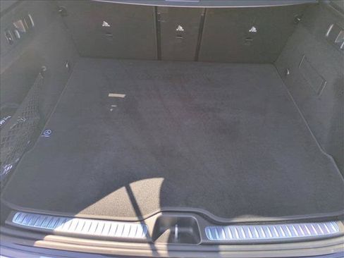 Used 2023 Mercedes-Benz GLC 300 image 6