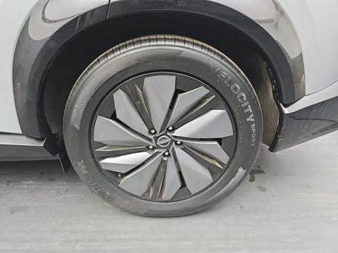 Used 2023 Nissan Ariya FWD image 16