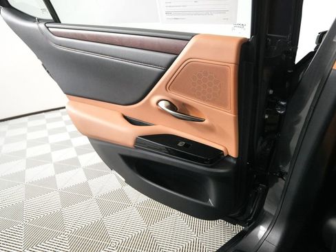 Certified 2024 Lexus ES 350 w/ Premium Package image 14