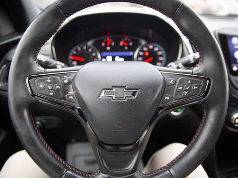 Certified 2022 Chevrolet Equinox RS w/ RS Leather Package image 11