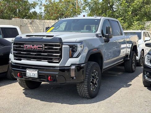 Used 2024 GMC Sierra 2500 AT4X AWD/4WD image 3
