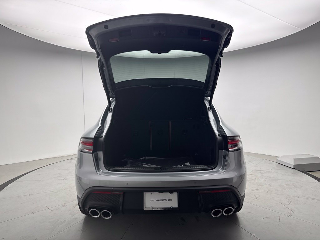 Used 2026 Porsche Macan AWD/4WD image 5