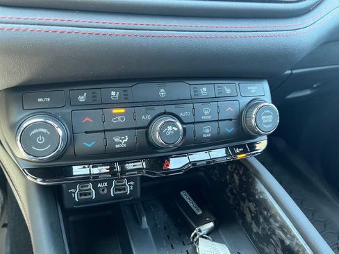 Used 2025 Dodge Durango R/T AWD/4WD image 20