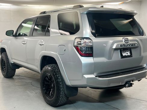 Used 2020 Toyota 4Runner SR5 w/ Wilderness Package AWD/4WD image 3