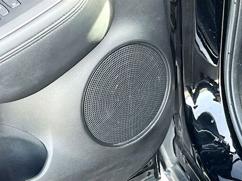 Used 2023 Honda HR-V LX image 18