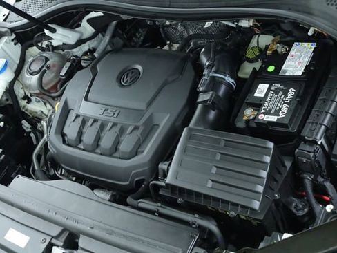 Certified 2022 Volkswagen Tiguan S image 9