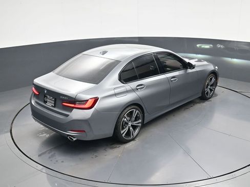 Used 2023 BMW 330i xDrive Sedan w/ Premium Package image 31