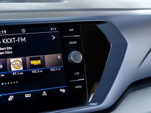 Used 2023 Volkswagen Taos SE image 36