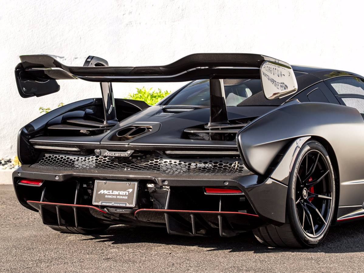 Used 2019 McLaren Senna RWD image 8