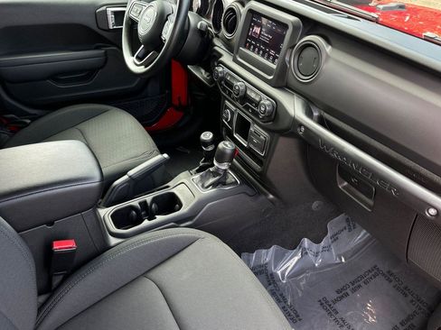 Certified 2022 Jeep Wrangler Unlimited Sport image 16