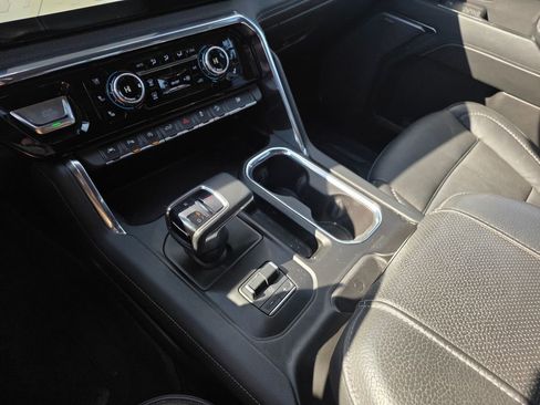 Used 2024 GMC Sierra 1500 Denali w/ Technology Package image 20