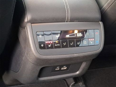 Used 2023 Nissan Pathfinder SL w/ SL Premium Package image 12