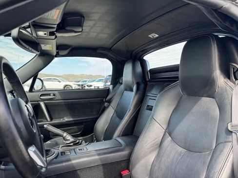 Used 2011 MAZDA MX-5 Miata Grand Touring w/ Premium Pkg RWD image 17