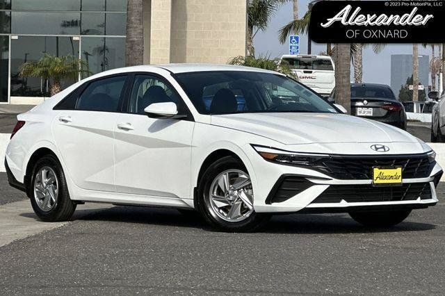 Certified 2026 Hyundai Elantra SE FWD image 1