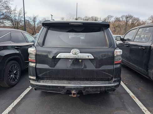 Used 2017 Toyota 4Runner Limited image 6