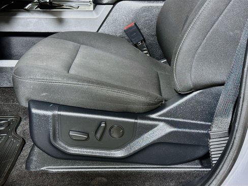 Used 2020 Ford F150 XLT w/ Equipment Group 302A Luxury AWD/4WD image 17