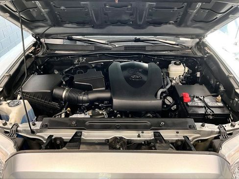 Used 2023 Toyota Tacoma SR image 29
