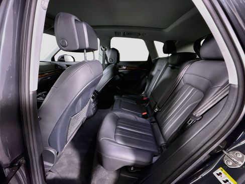 Used 2019 Audi Q5 2.0T Premium w/ Convenience Package AWD/4WD image 25