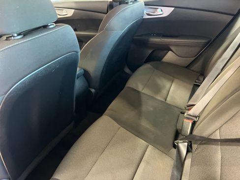 Used 2023 Kia Forte LXS w/ LXS Technology Package image 4