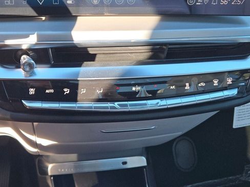 New 2026 Cadillac Lyriq Premium Luxury image 32