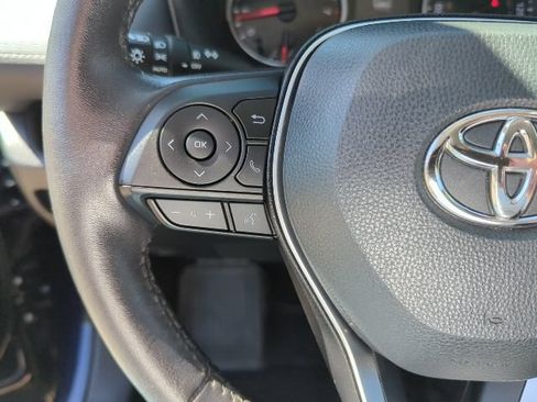 Used 2022 Toyota RAV4 XLE Premium AWD/4WD image 12