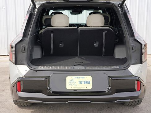 Used 2024 Kia EV9 GT-Line image 10