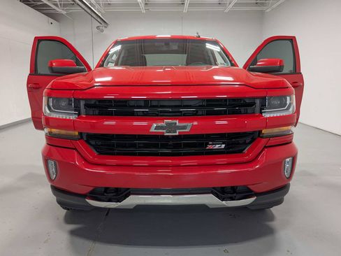 Used 2018 Chevrolet Silverado 1500 LT w/ All Star Edition image 15