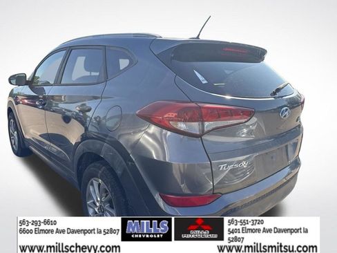 Used 2016 Hyundai Tucson SE w/ Option Group 02 FWD image 4