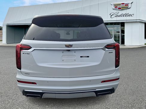Certified 2023 Cadillac XT6 Premium Luxury w/ Technology Package image 4