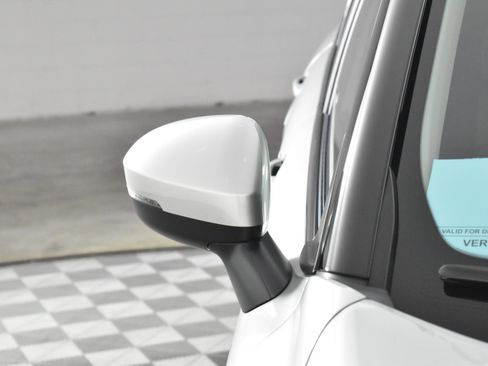 Used 2024 Mitsubishi Outlander ES image 14