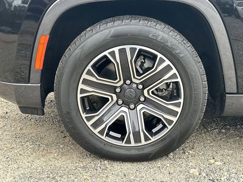 Used 2022 Jeep Wagoneer Series III w/ Rear Seat Video Group 1 image 11