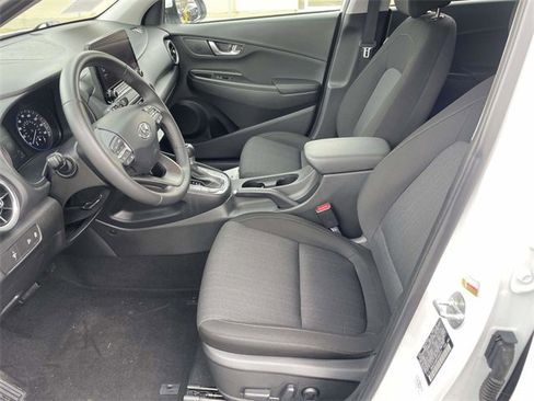 Certified 2023 Hyundai Kona SEL w/ Convenience Package image 12